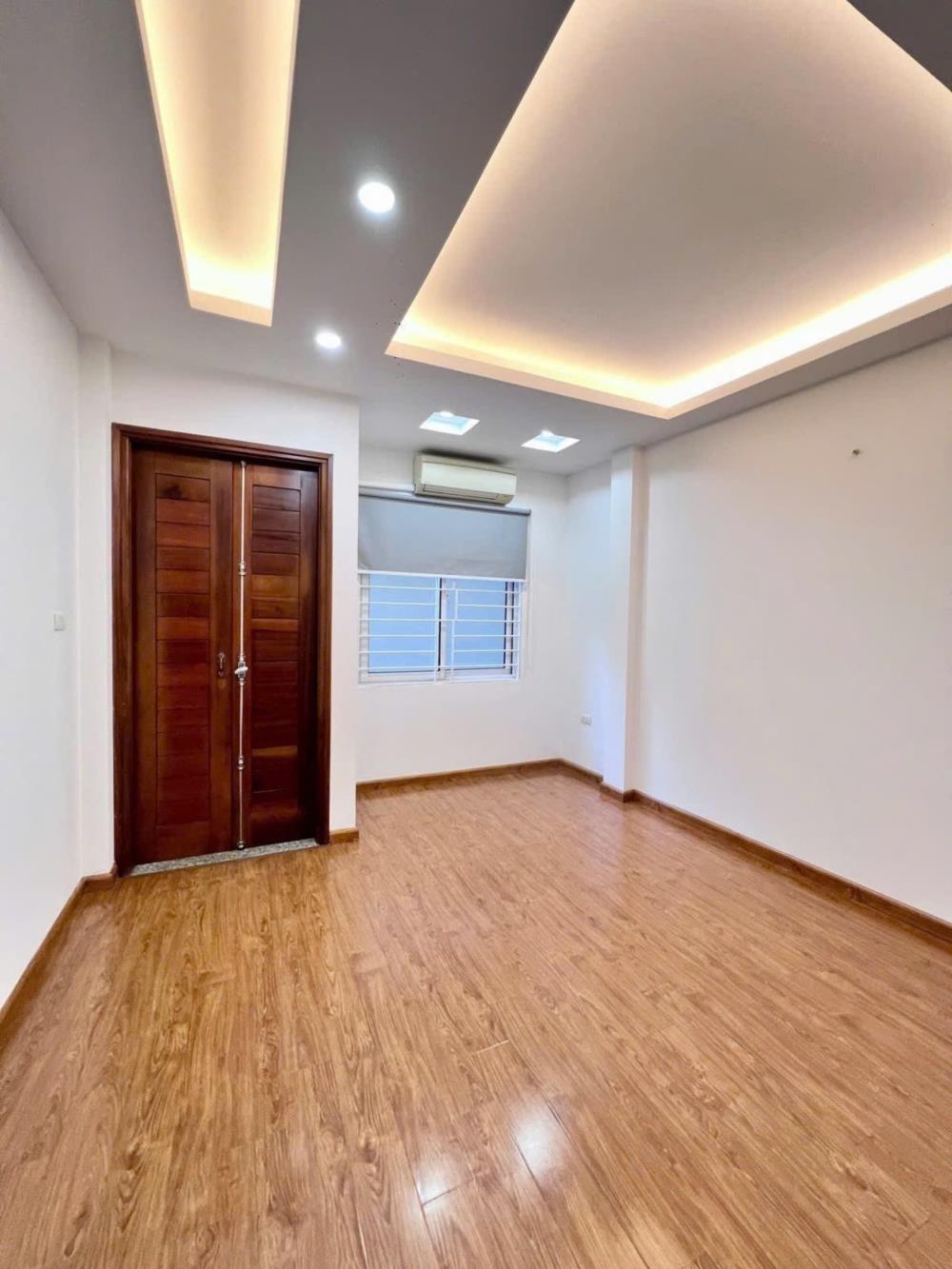 LÊ TRỌNG TẤN - THANH XUÂN- Ô TÔ ĐỖ CỬA - PHÂN LÔ - 40M RA PHỐ -Ở NGAY- HƠN 10 TỶ2135780