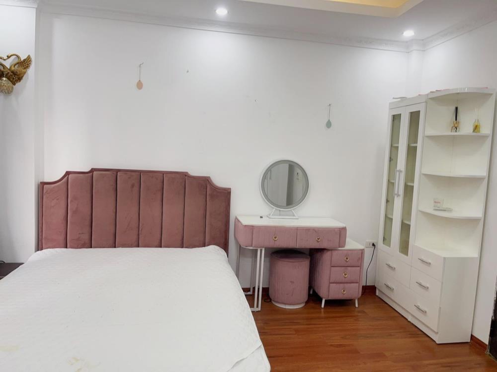 Cho thuê nhà Phố Bạch Đằng 30m2, 5 tầng, 3 ngủ khép kín2310365