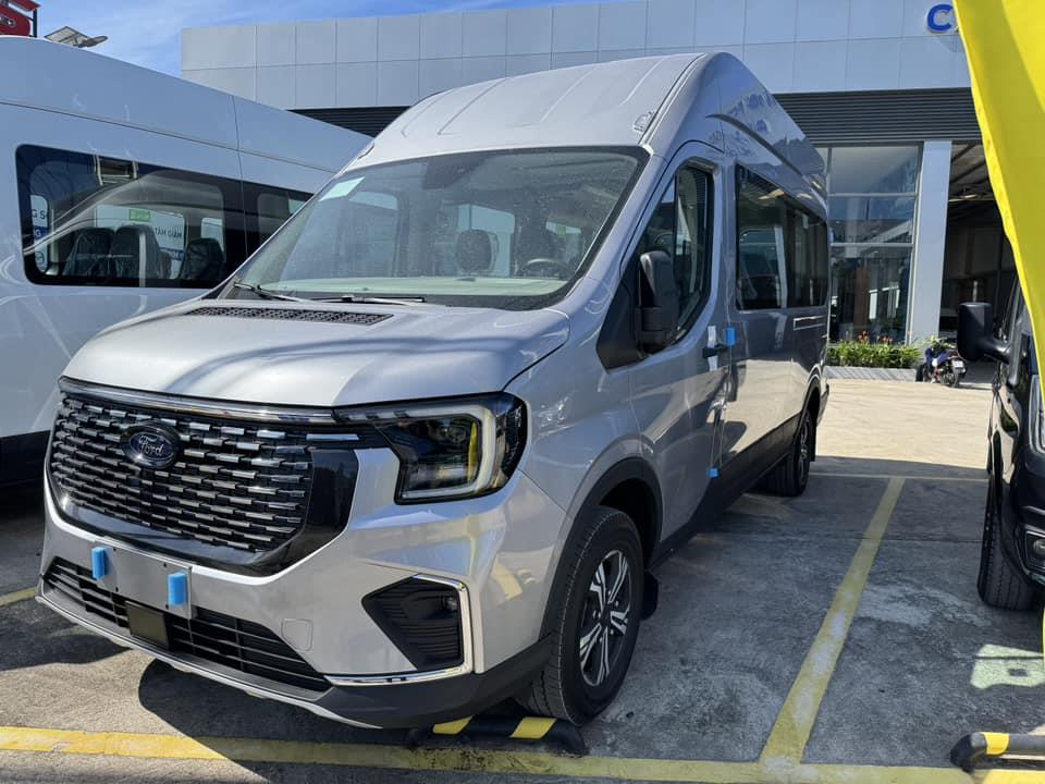 Ford Transit 2024 Premium 16 góp chỉ từ 8 triệu2287746