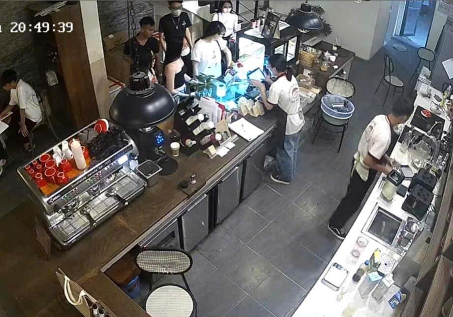 CHÍNH CHỦ CẦN SANG NHƯỢNG QUÁN CAFE CONCEPT ÂU CỔ ĐIỂN TẠI 167 NGUYỄN VĂN CỪ, TP VINH2148926