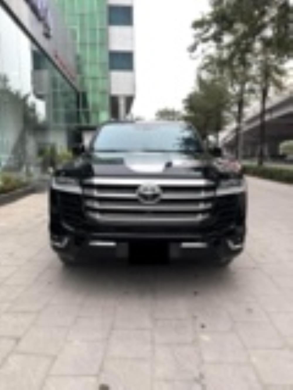 Bán Toyota Land Cruiser LC300 VXR nhập Trung Đông, Model 20222254278