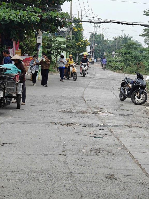 Chính chủ cho thuê mặt bằng nhà hẻm lớn đường đông đúc, mặt kênh cuối hẻm 919 Hương Lộ 2 Bình Tân2190734