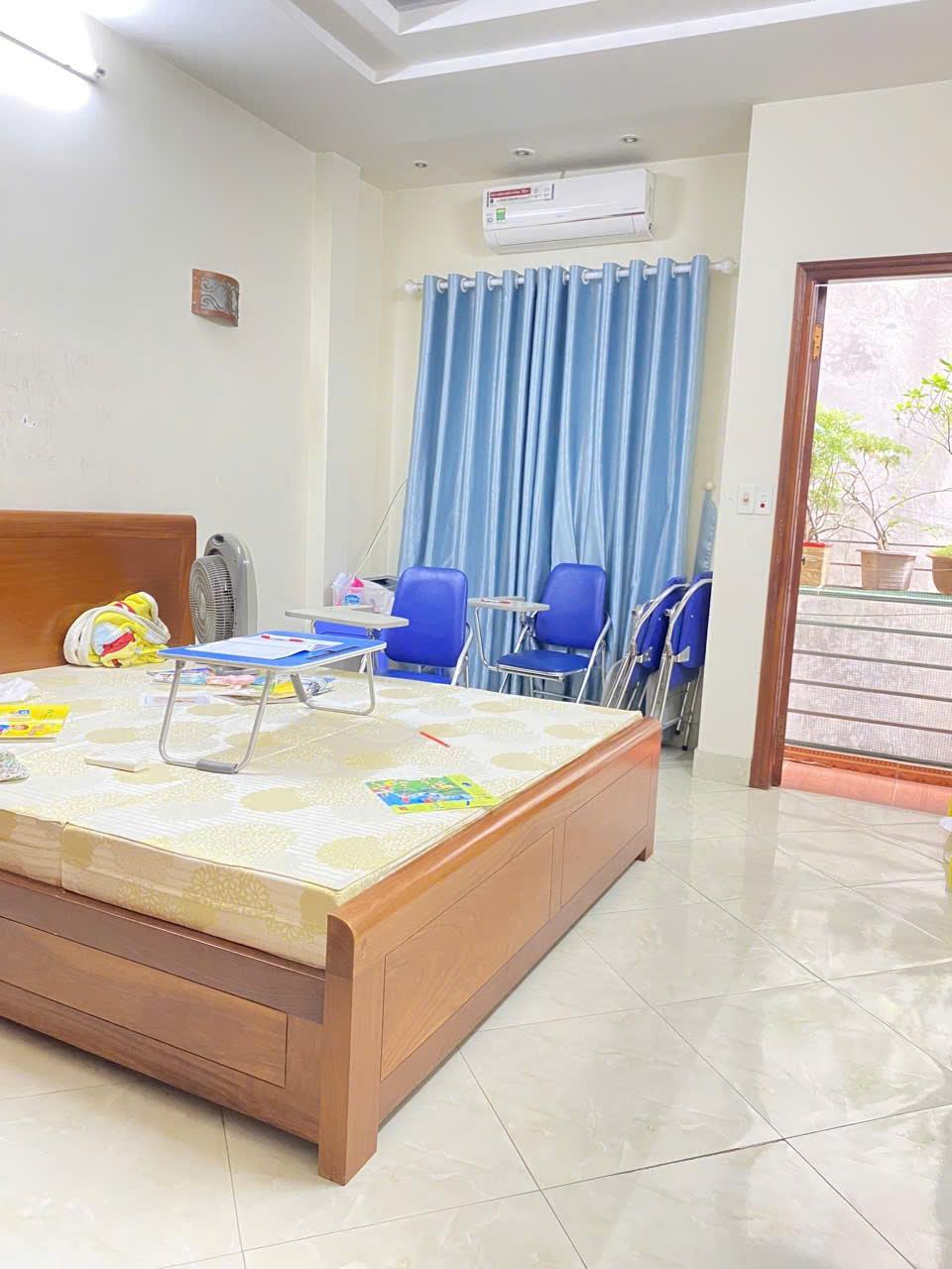 Cho thuê nhà nguyên căn ngõ 91 Hoàng Mai, 40m2, 5 tầng, 3 ngủ, 3 WC, 11 Triệu, vào ngay2276944