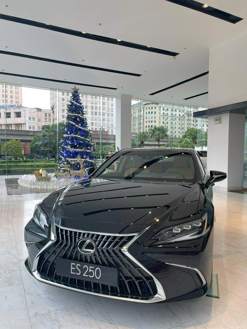 BÁN XE  LEXUS  ES250  AXZA10L- AEZGBW SẢN XUẤT NĂM 20232225913