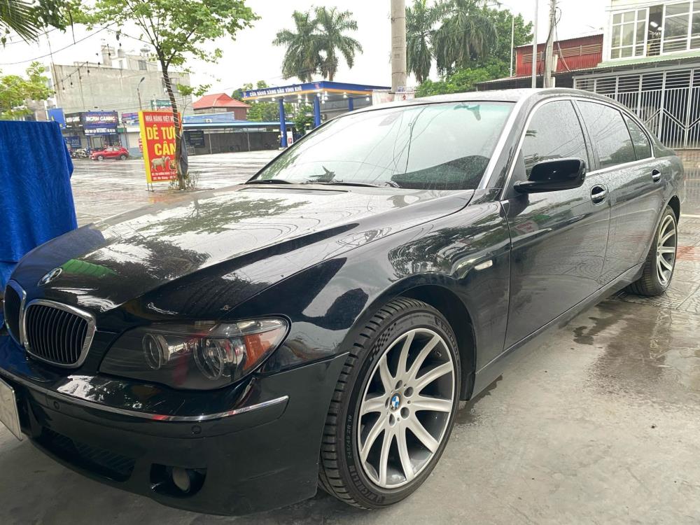 Bán xe Bmw 750Li sản xuất 2006, đăng ký lần đầu 2007, giá bán 270 triệu. 2106318