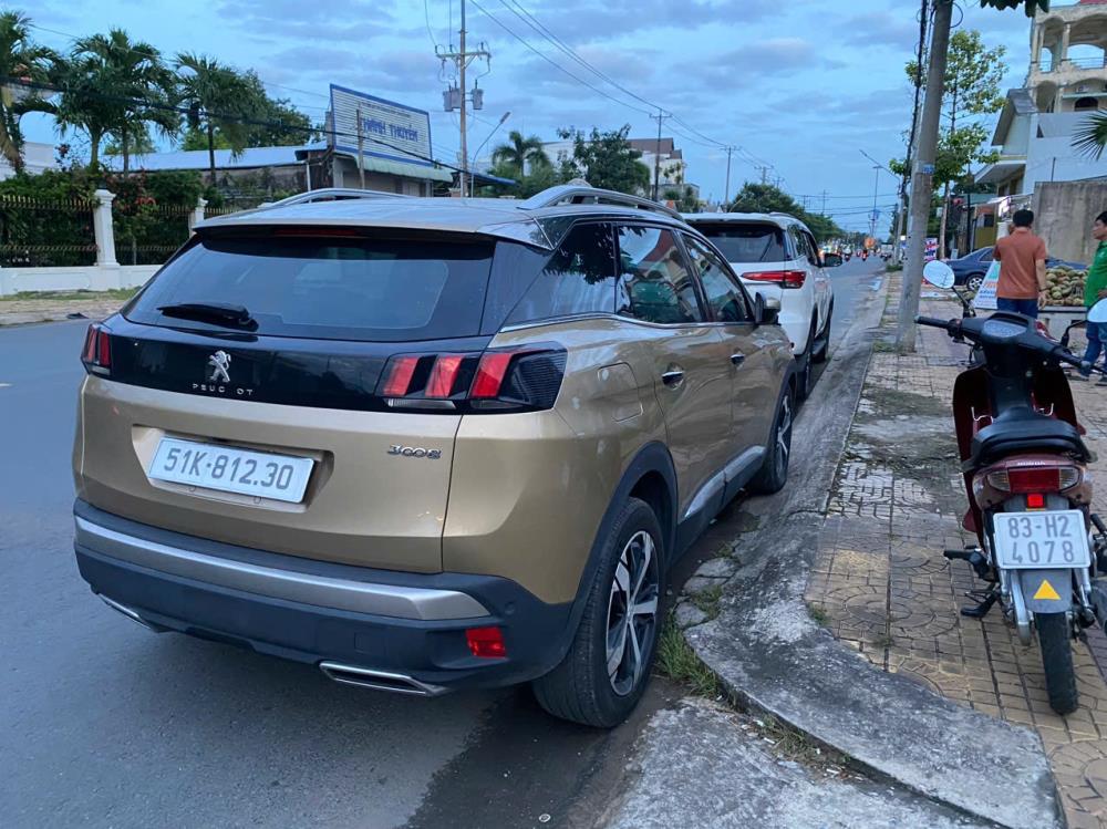 Chính chủ bán xe PEUGEOT 3008 sản xuất năm 20202171115