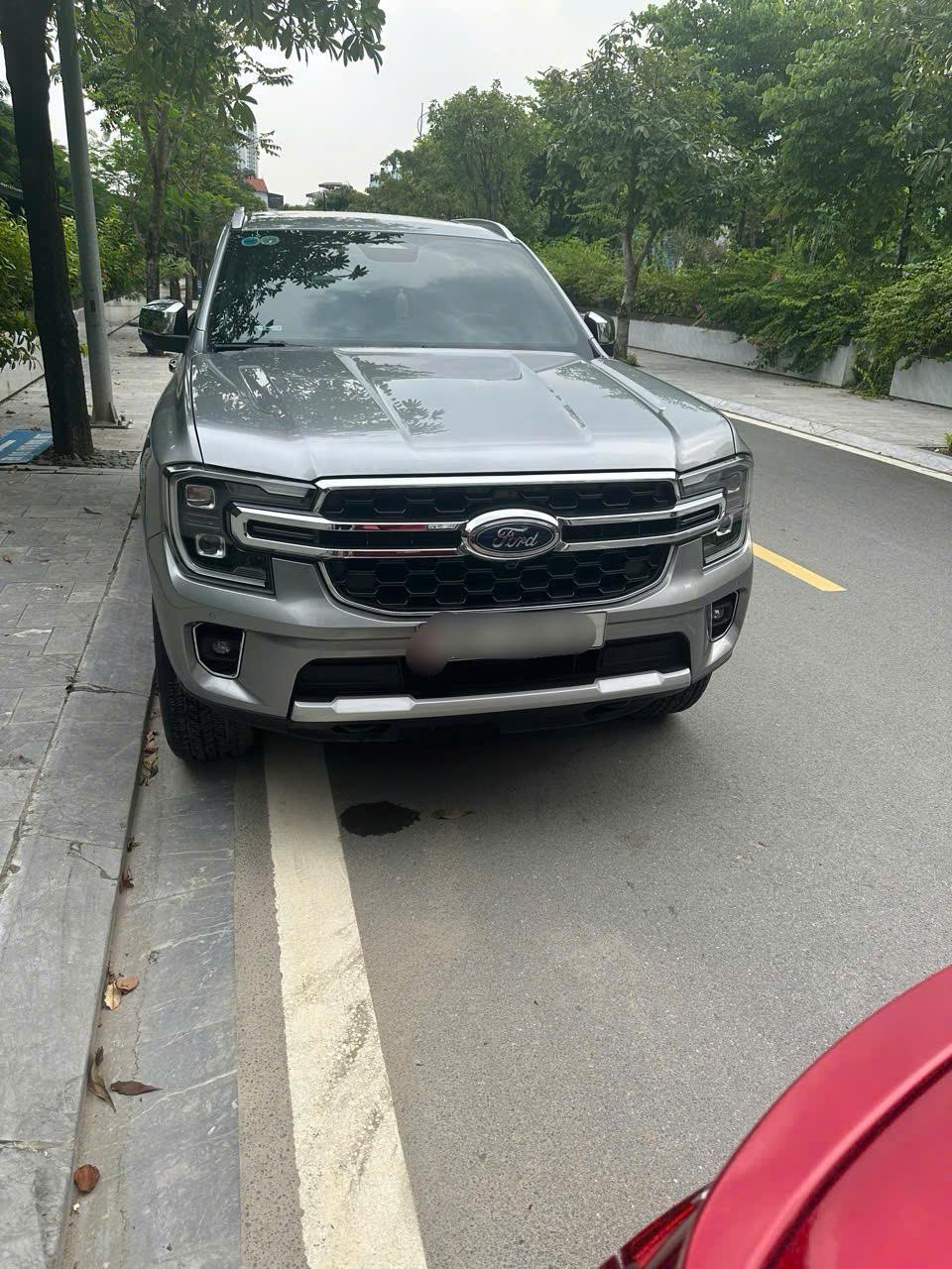 chính chủ cần bán xe Ford Everest 20222157331