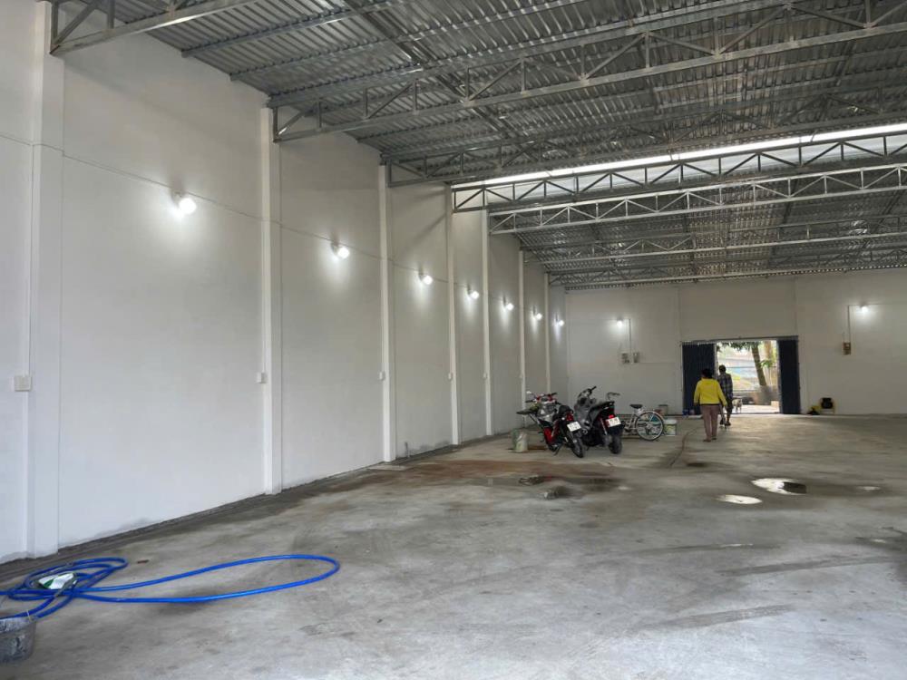 91. Cho Thuê Kho Xưởng 300M² Có Sân Sau Mặt Sông Nhỏ2173717