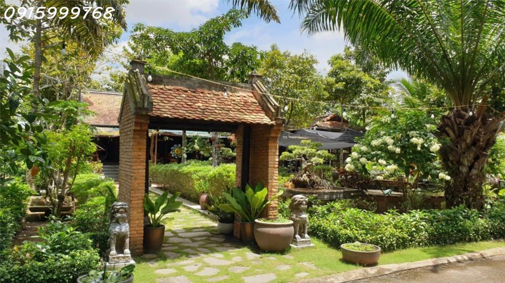 Biệt Phủ gỗ trong khu Compound 14 căn Villa cách Q7 chỉ 20km, Dt 600m2 kiểu cổ đậm nét Văn Hóa VN2084252