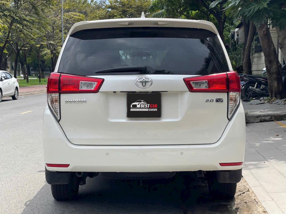 TOYOTA INNOVA 2.0V BẢN VIP SIÊU LƯỚT2100646