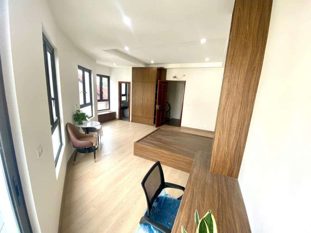 Cần Bán Nhanh! Nhà Ngọc Thụy Long Biên, 40m², 6 Tầng, Thang máy, 3PN, Full nội thất, giá tốt!2130673