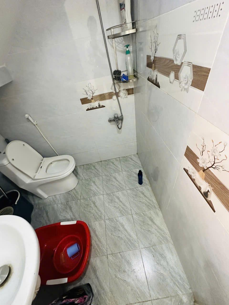 Bán nhà chính lâu năm - p7 bình thạnh - hoàng hoa thám - 2pn 2wc - nhà hoàn công đủ - chỉ 5.1 tỷ - TL - trước sân nhà 5m rộng rãi2185473