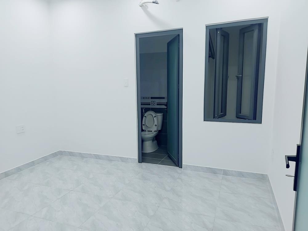 Tân Bình- nguyễn Sỹ Sách, Nhà mới 4 Tầng (3.9*17m), xe hơi đỗ cửa,5PN, 5WC, ngay chợ, 6.95T2155958