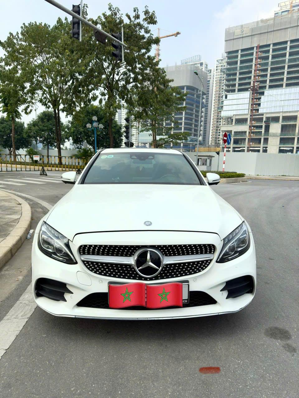 CHÍNH CHỦ CẦN BÁN XE MEC AMG C300 SẢN XUẤT NĂM 20162196515