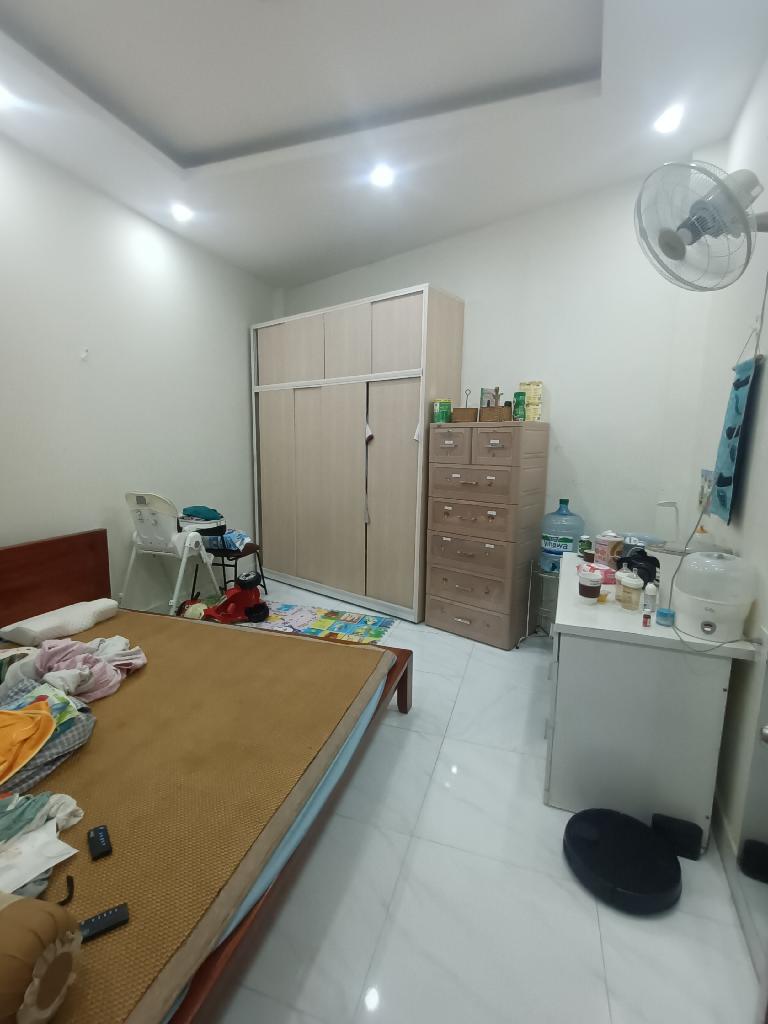 BÁN ĐẤT TẶNG NHÀ  NÁT CÓ 5 PHÒNG TRỌ. ĐƯỜNG 14. HIỆP BÌNH CHÁNH. GIÁ 3 TỶ 950 TL.2088943