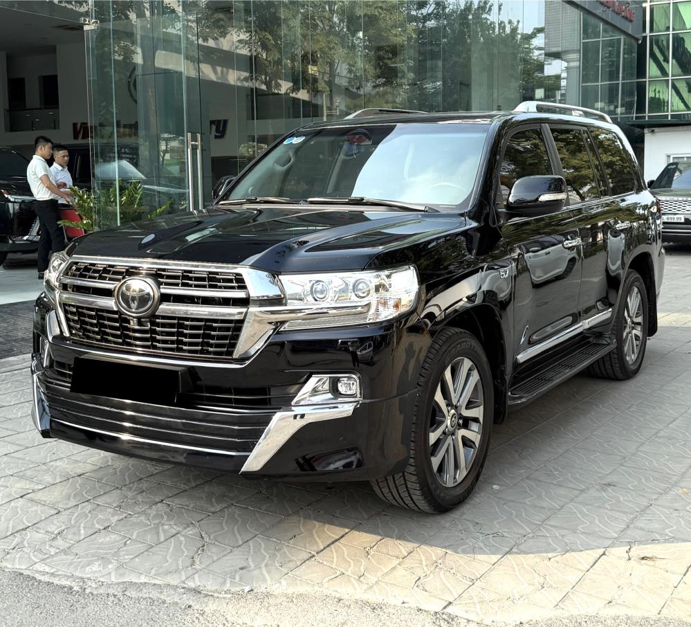 Bán Toyota Land Cruiser 5.7 VXS Trung Đông, sản xuất 2020, 1 chủ.2131240