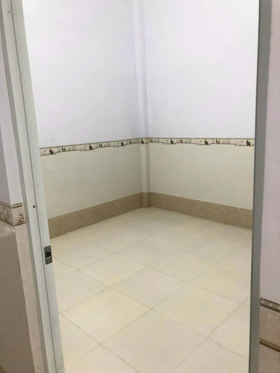 103. Nhà 3,5 Triệu Nhà Rộng Rãi Cách Hẻm Số Đỏ 400M2192948