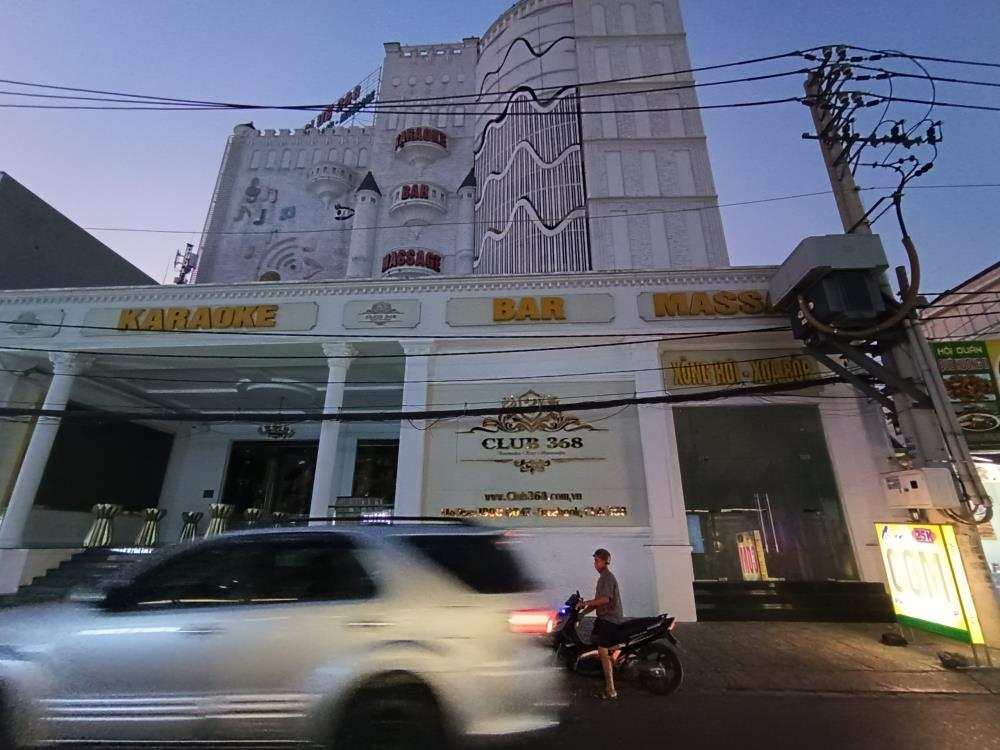 Bán toà nhà khách sạn & karaoke & massage giá mới 68 tỷ.2209459