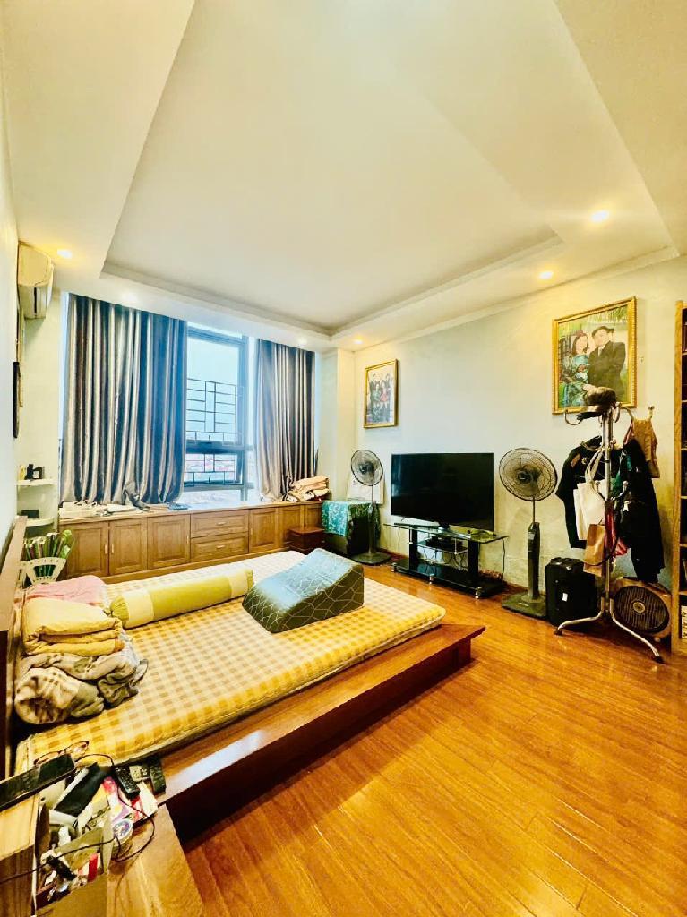 Bán căn hộ tòa VP5 Bán Đảo Linh Đàm, căn góc, nhà đẹp, view thoáng, 72.2m2, SDCC, 3.89 tỷ2149645