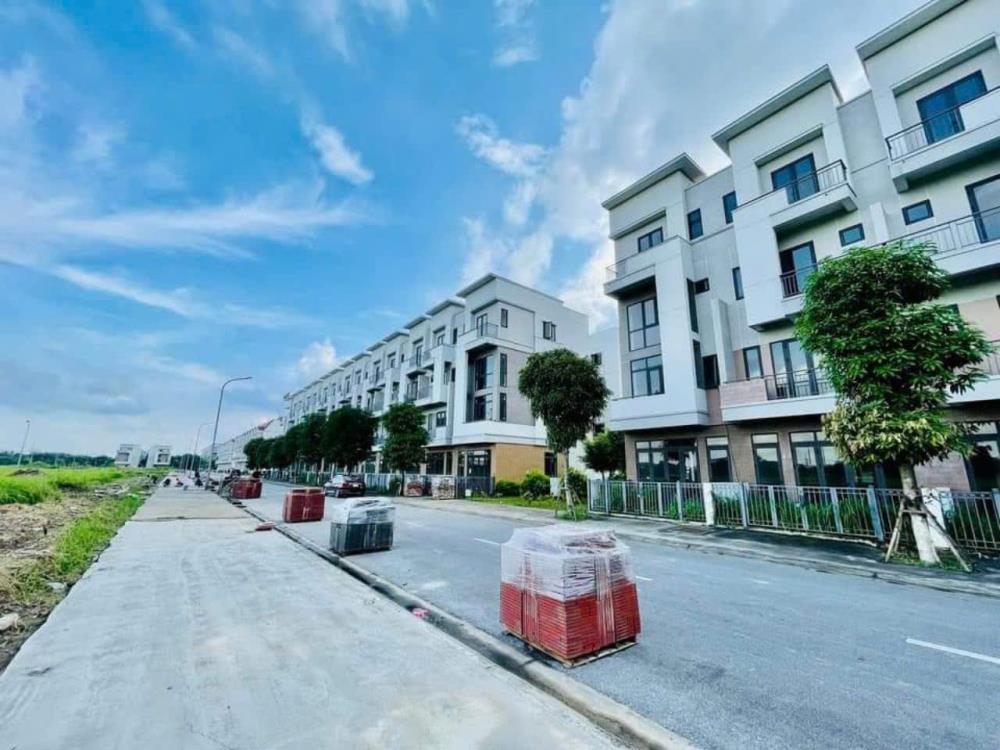 Chính chủ bán shophouse 4 tầng, vị trí vàng, giá thoả thuận hấp dẫn2095347