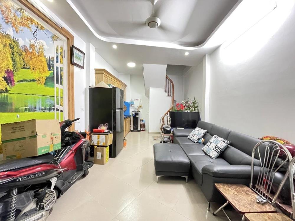 Bán nhà Tam Trinh giá 5.25 tỷ, diện tích 30m2, 5 tầng, mặt tiền 3.5m2159916