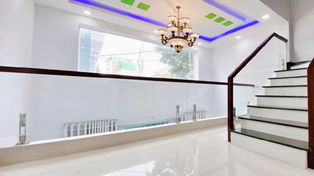 (50M2) NHÀ 5L BTCT MỚI TINH XE HƠI NGỦ TRONG NHÀ. ĐƯỜNG PHẠM VĂN CHIÊU. P14 GV GIÁ NHỈNH 5 TỶ TL.2192845