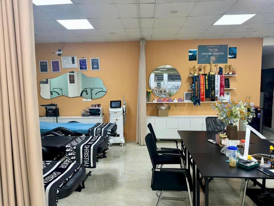 SANG NHƯỢNG SPA PHUN XĂM - NAIL - GỘI ĐẦU CAO CẤP2152823