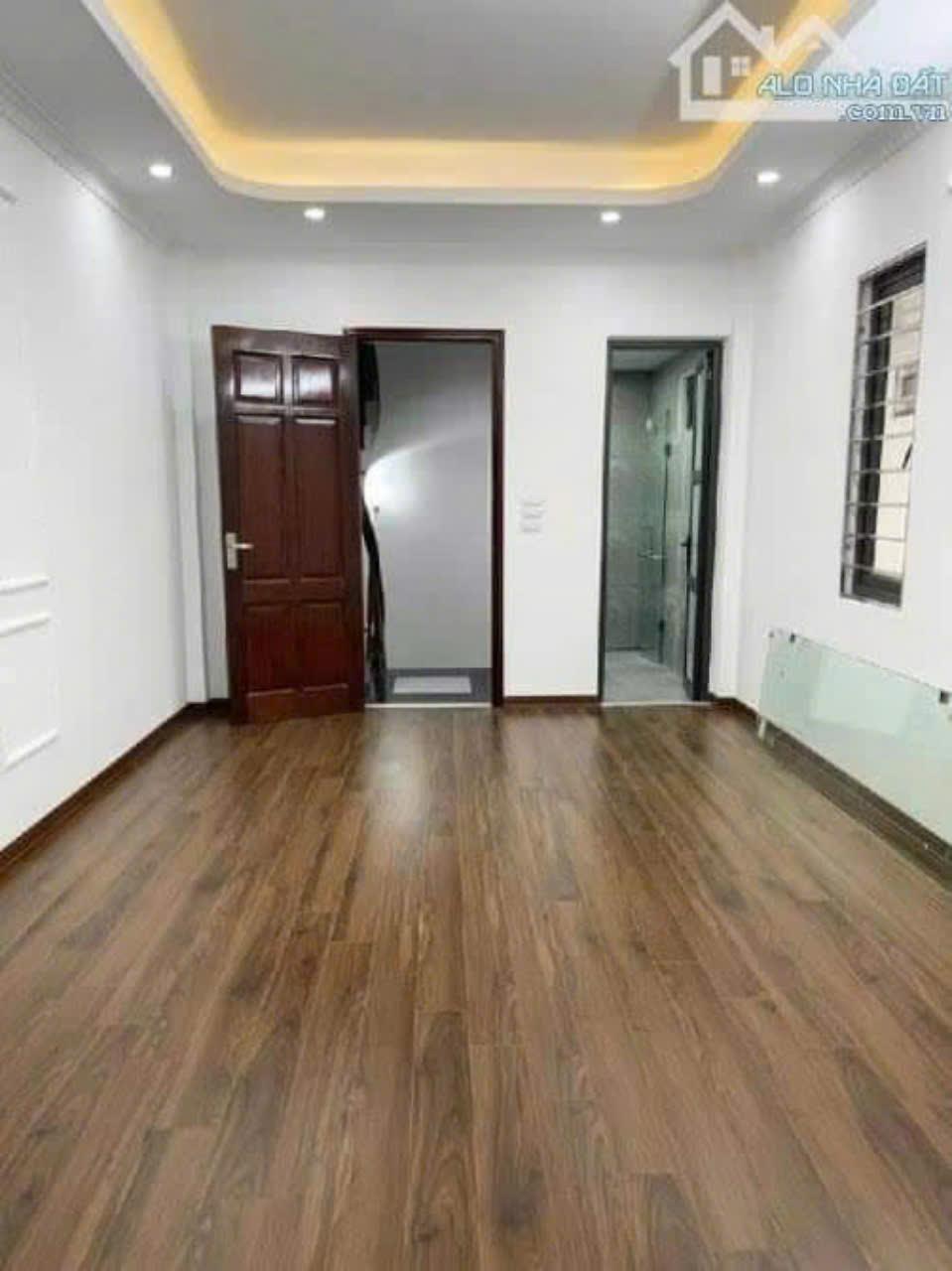 Bán nhà 30m2 5 tầng 3 bước ra Vinhomes Gardenia Hàm Nghi nhỉnh 5 tỷ2072449