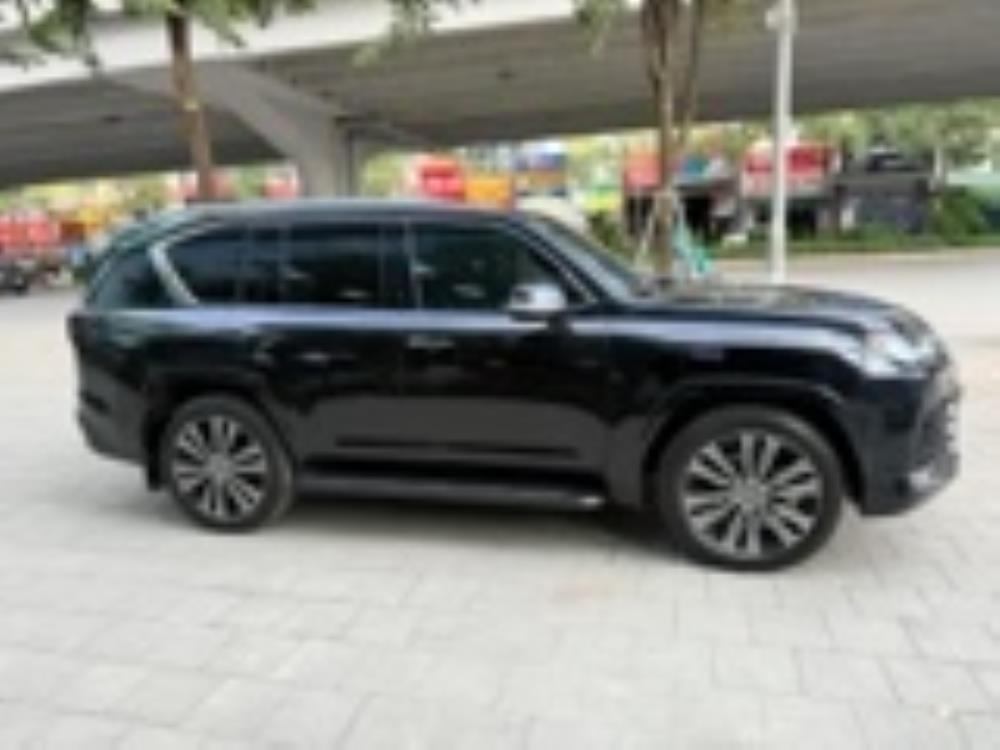 Bán Lexus LX600 Urban 7 chỗ,sản xuất 2023, lăn bánh 8000 Km xe như mới2084612