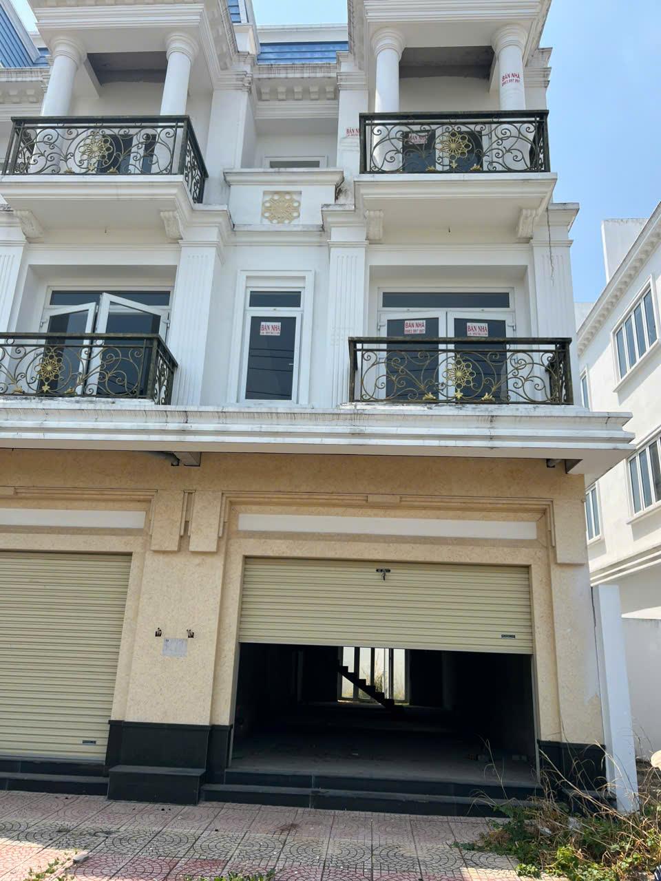 Chính chủ bán căn Shophouse Dự án KCN Hải Sơn, Đường 2, Xã Đức Hoà Hạ, Đức Hòa, Long An2085182