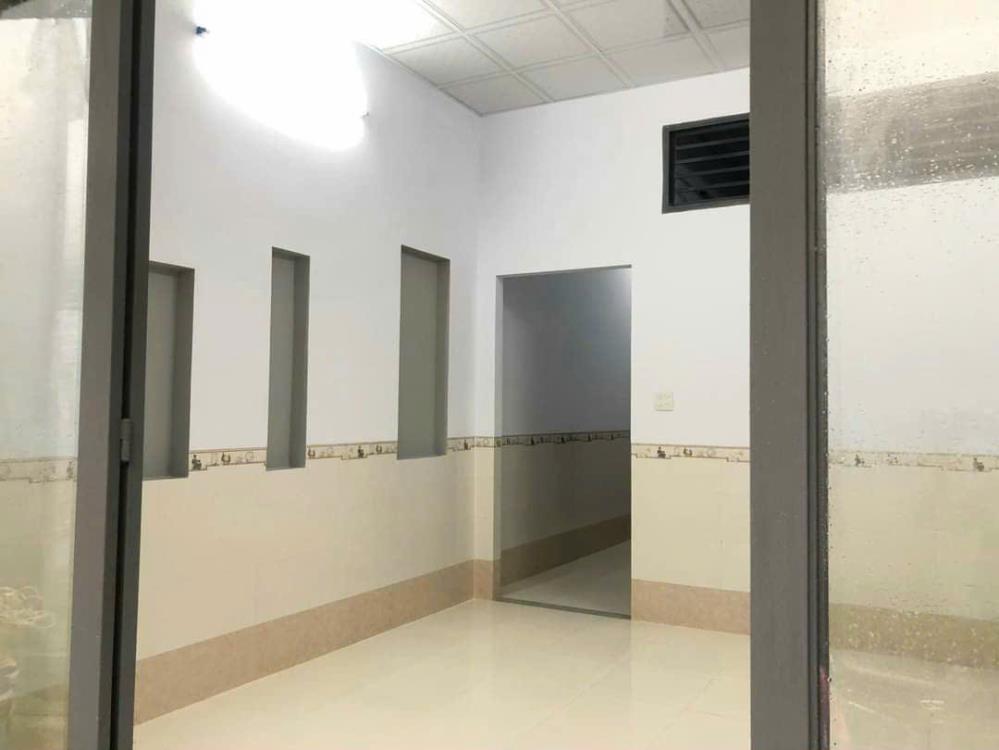 103. Nhà 3,5 Triệu Nhà Rộng Rãi Cách Hẻm Số Đỏ 400M2194779