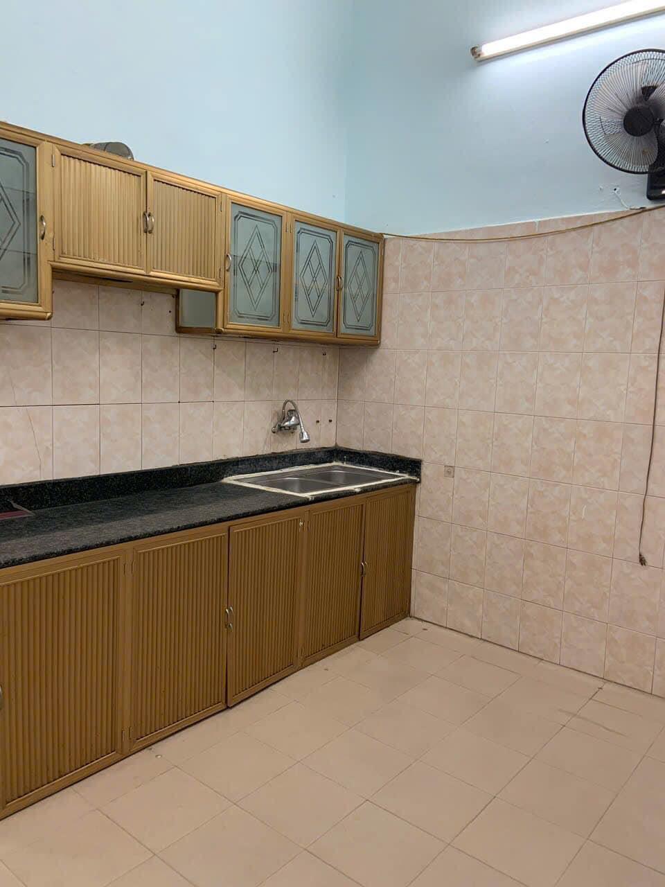 CHO THUÊ NHÀ NGÕ Ô TÔ  HÀM TỬ QUAN 5 TẦNG, 50M2, 7 NGỦ, 5 WC, 18 TRIỆU2095968