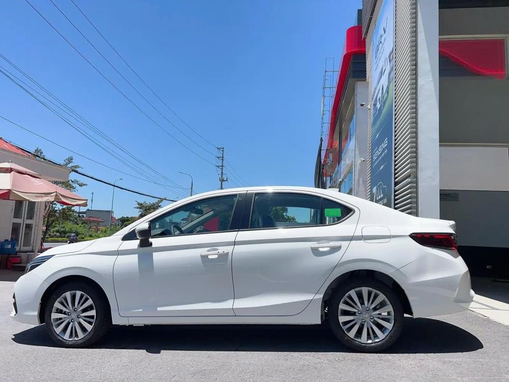 Honda Lần đầu tiên Giảm Giá Niêm Yết Xe2079483