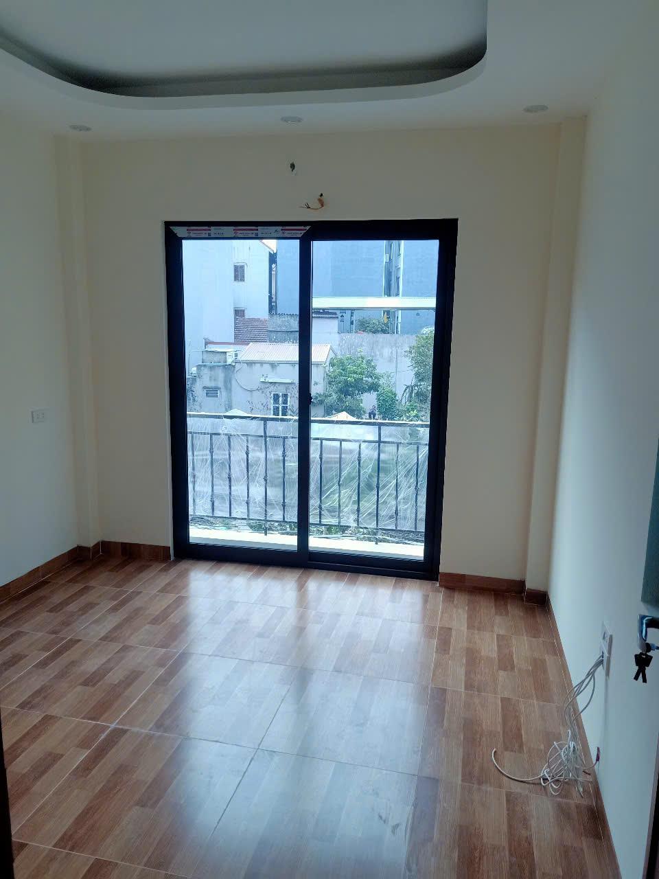 Nhà đẹp mới 40m2 4 tầng lô góc, gần oto đường Trịnh Văn Bô2380215