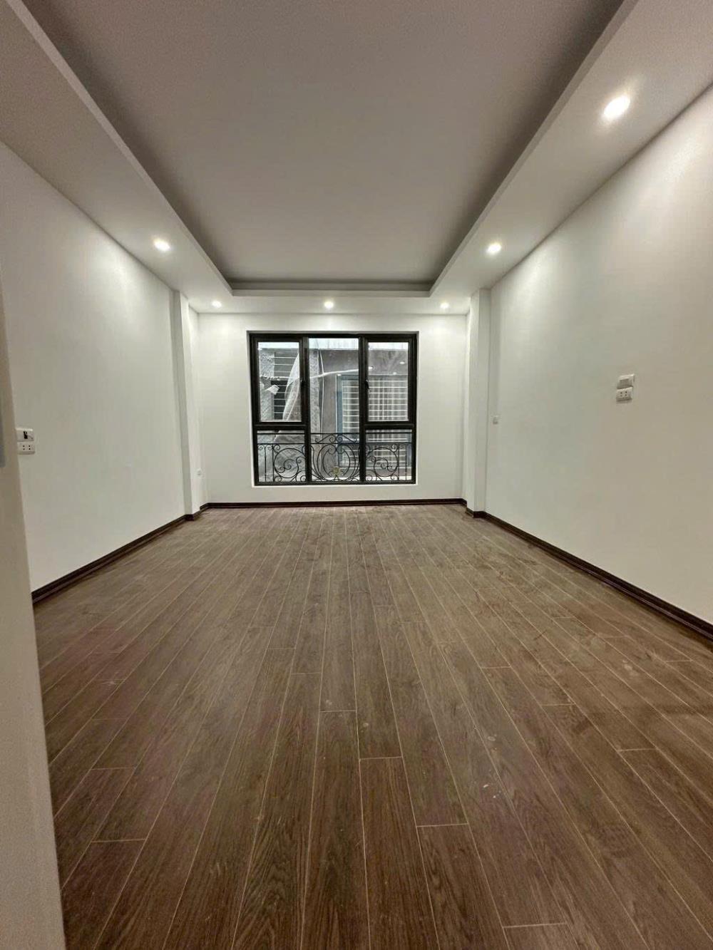 Bán nhà phố Thái Thịnh_Thiết Kế Hiện Đại_Sân Để Xe Rộng_40mx4T_Giá: 7.2 Tỷ, Lh: 0396935190.2514357