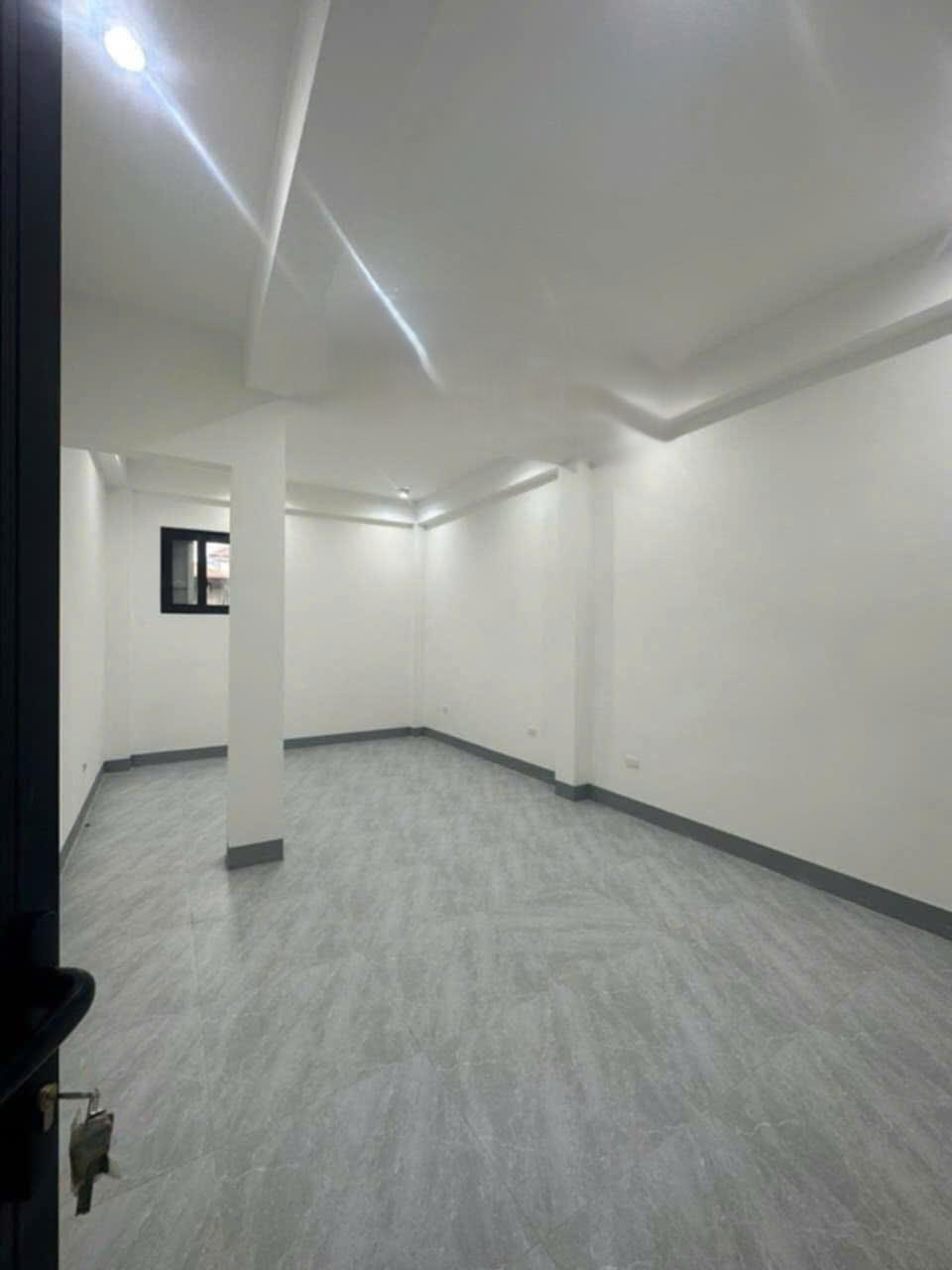 Cho thuê nhà ngõ ô tô Mai Động, Hai Bà Trưng làm căn hộ dịch vụ, 64m2, 8 phòng, 4 vệ sinh2492447