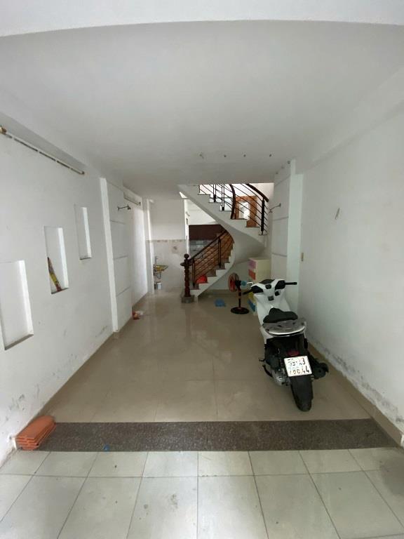Cho thuê nhà nguyên căn 4x9 hẻm 1/ Nguyễn Thần Hiến, P18, Q4, HCM2400184