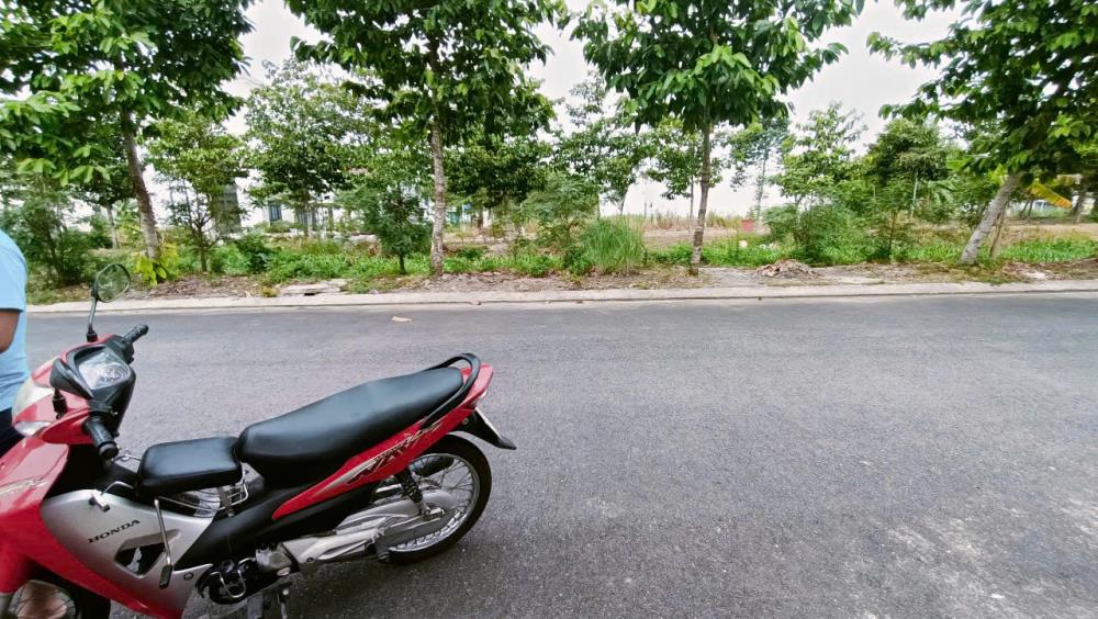 Nền 2,2 tỷ sau lưng bệnh Viện Nam Cần Thơ2513687