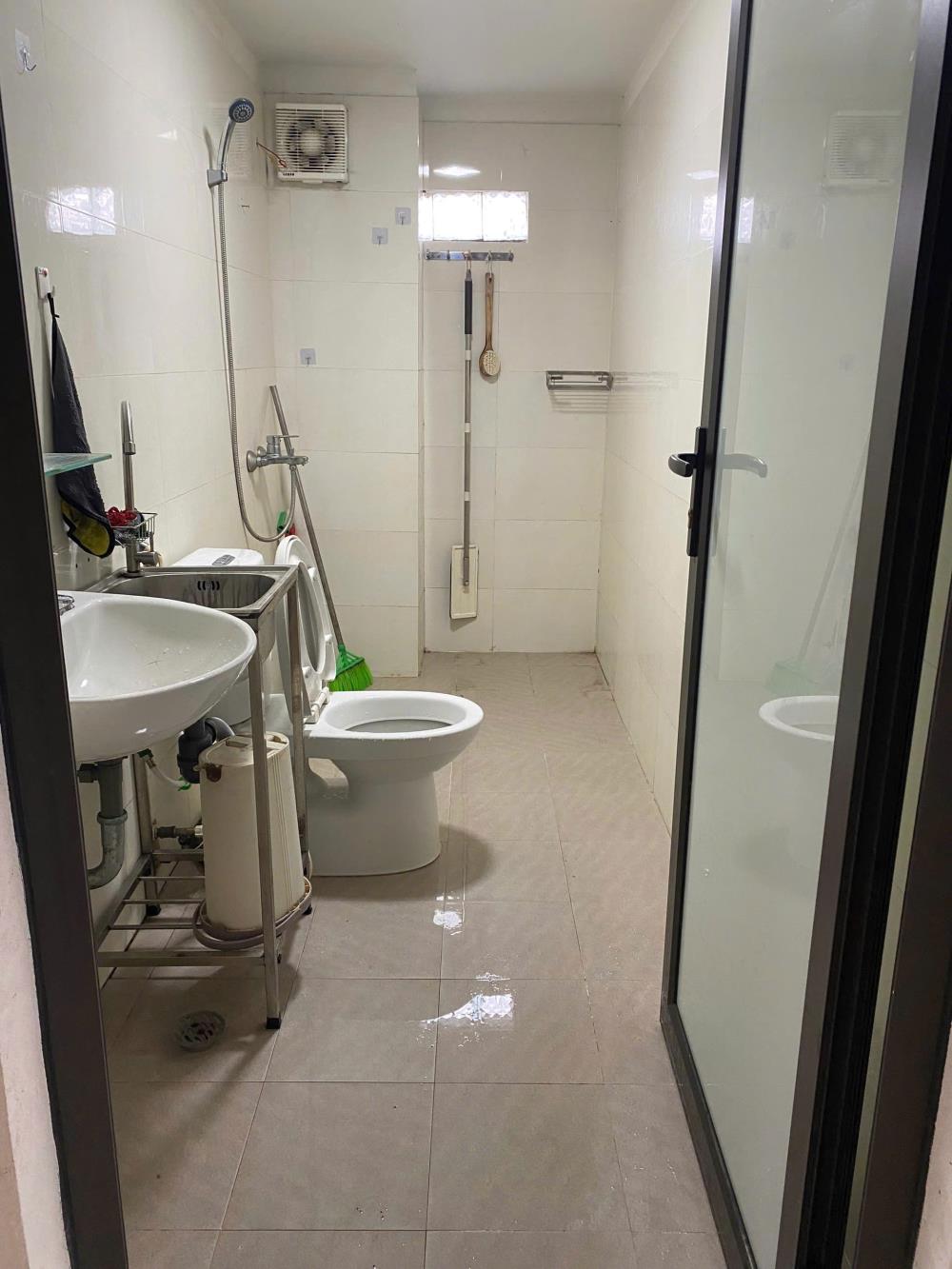 Cho thuê tầng 3 có 2 phòng ngủ, 1 nhà vệ sinh (60m2) tại Kim Chung, Hoài Đức2609790
