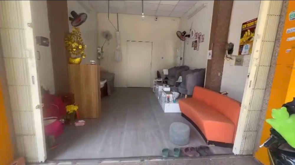 Cần sang mặt bằng tiệm nail tại 286 Độc Lập, phường Tân Quý, quận Tân Phú2575894
