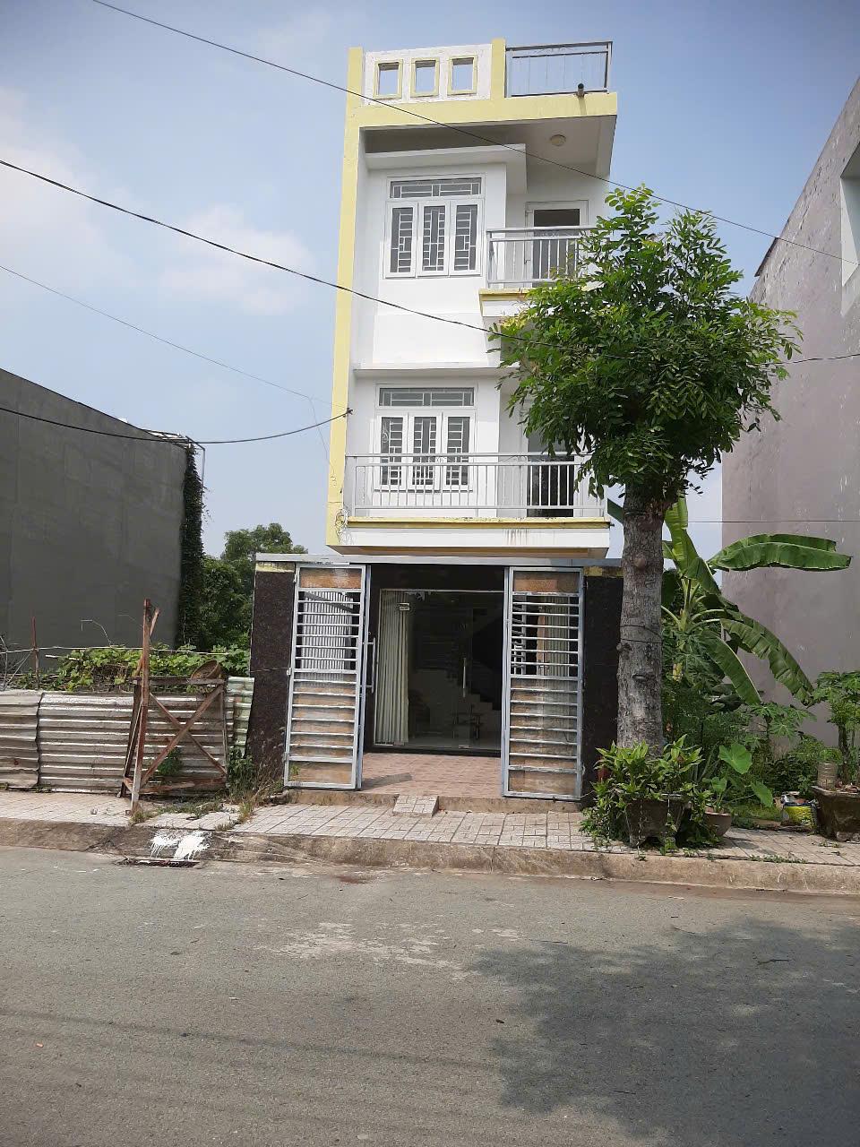 CHÍNH CHỦ CẦN CHO THUÊ NHÀ NGUYÊN CĂN TẠI D11 XÃ MỸ HẠNH BẮC – H. ĐỨC HÒA – LONG AN.2546100
