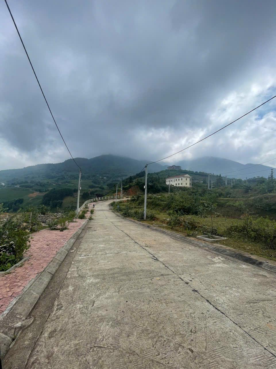 Đất nền tái định cư tại Sapa cần bán gấp, vị trí đẹp, view thung lũng, giá tốt để đầu tư.2425059