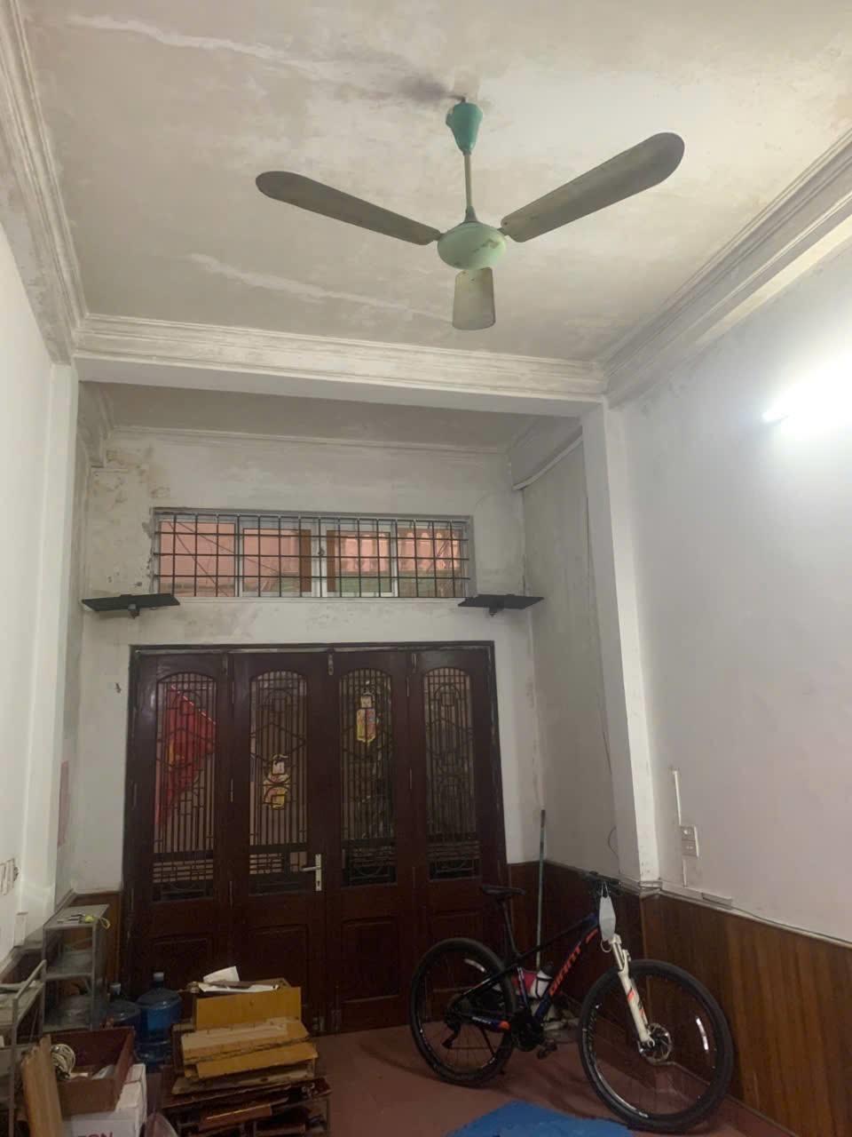 Cho thuê nhà nguyên căn Phố Tây Sơn, 4 tầng x 31m2, 3 ngủ, 3 vệ sinh, chỉ 10 Triệu/tháng2579989