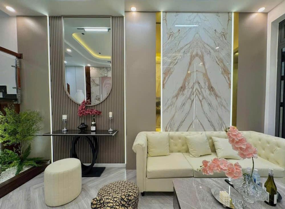 Bán nhà mới lô góc, ô tô đỗ cổng ,5 tầng ,phố Cổ Linh- Long Biên nhình 6 tỷ2426576