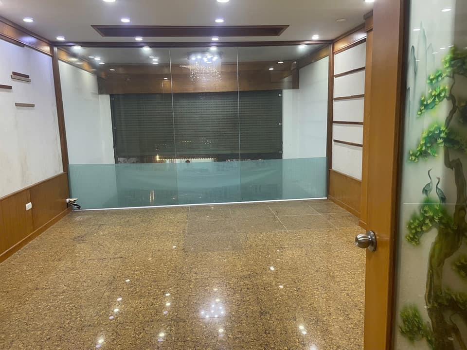 Cho thuê nhà ngõ ô tô tránh 32 Phố Thịnh Liệt, Hoàng Mai 5 tầng, 100m2, MT 4.5m, 25 Triệu2496372