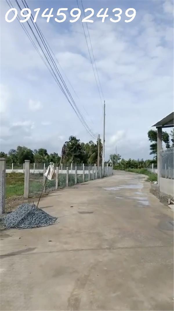 Cho thuê mặt bằng 2400m2, mặt tiền đường tại Tân Trụ, Long An2498229