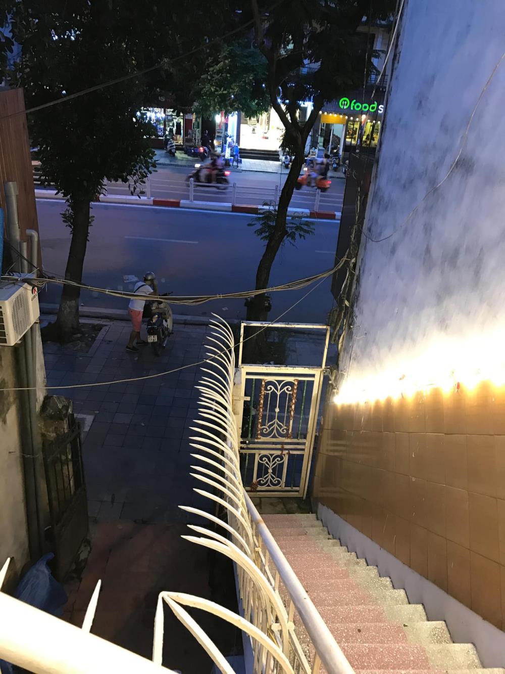 Nhượng mặt bằng tầng 2 phố Điện Biên Phủ Hoàn Kiếm HN, nhà e đã ở đây 8 năm2560168