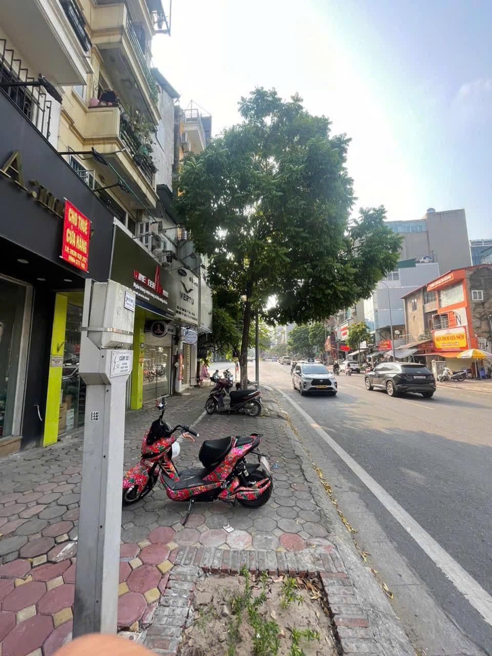 CHO THUÊ VĂN PHÒNG  Vị Trí : cửa hàng tại 127 phố Sơn Tây - Kim Mã - Ba Đình - Hà Nội2345810