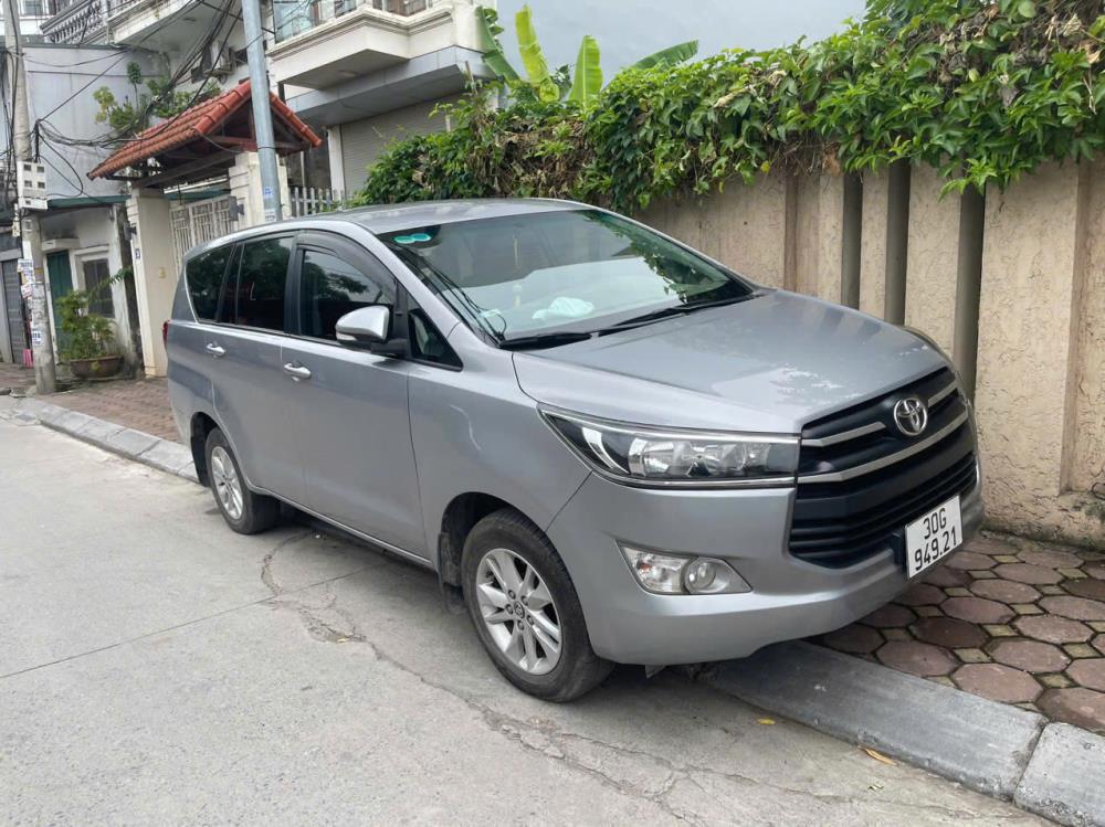 Bán xe Innova số sàn 2016 ( form 2017), xe gia đình, xe đẹp ( không phải xe showroom) ít đi, tháng chạy loanh quanh vài trăm km, , 389 triệu2505331