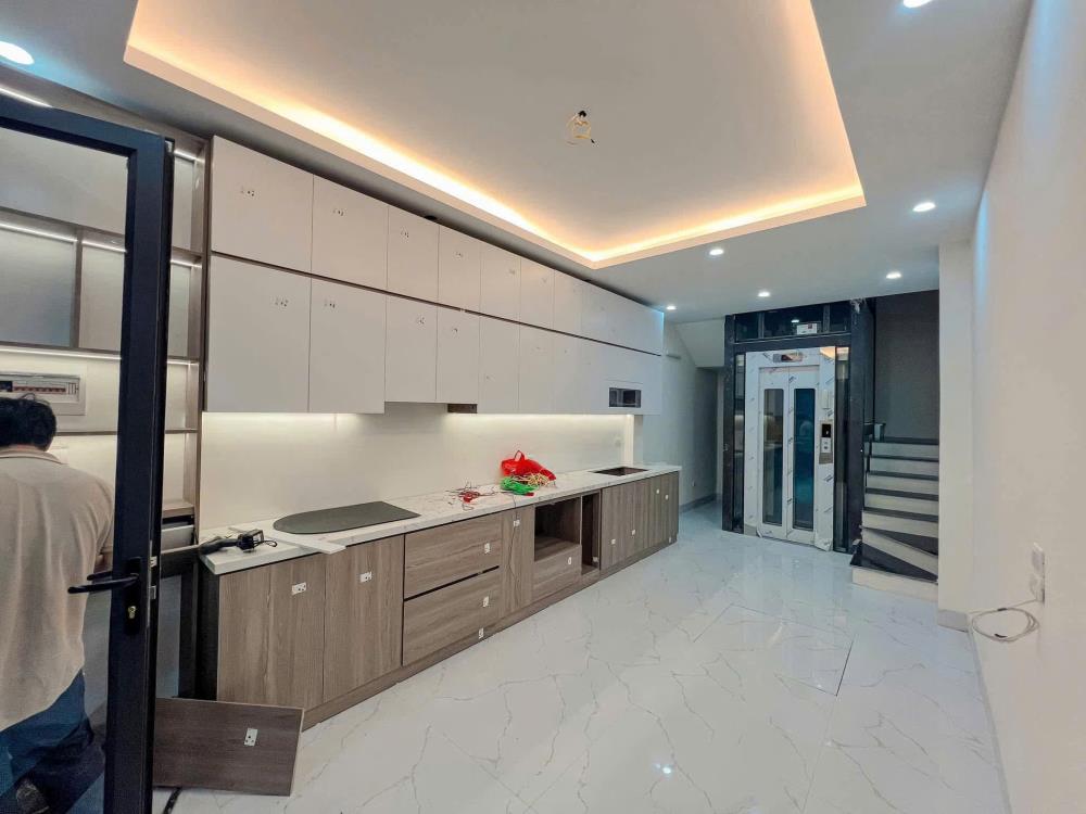Bán nhà Phố Thái Hà, Mặt Tiền Rộng, Thang Máy Xịn, 36mx7T, Giá: 11.6 Tỷ, Lh: 0396935190.2428792